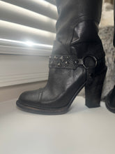 Load image into Gallery viewer, Black Vera Wang Tall Leather Boots (Luxury Consignment)